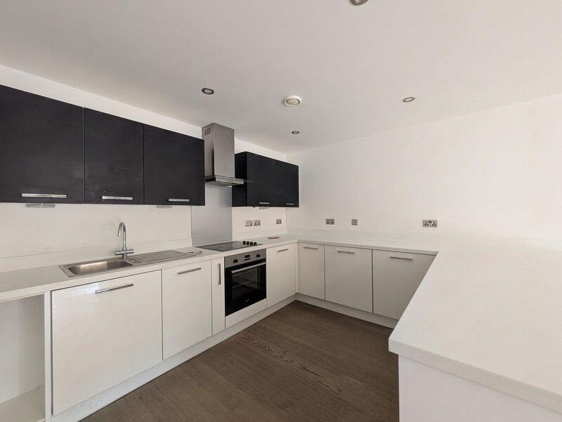 Apartment in London - View 2