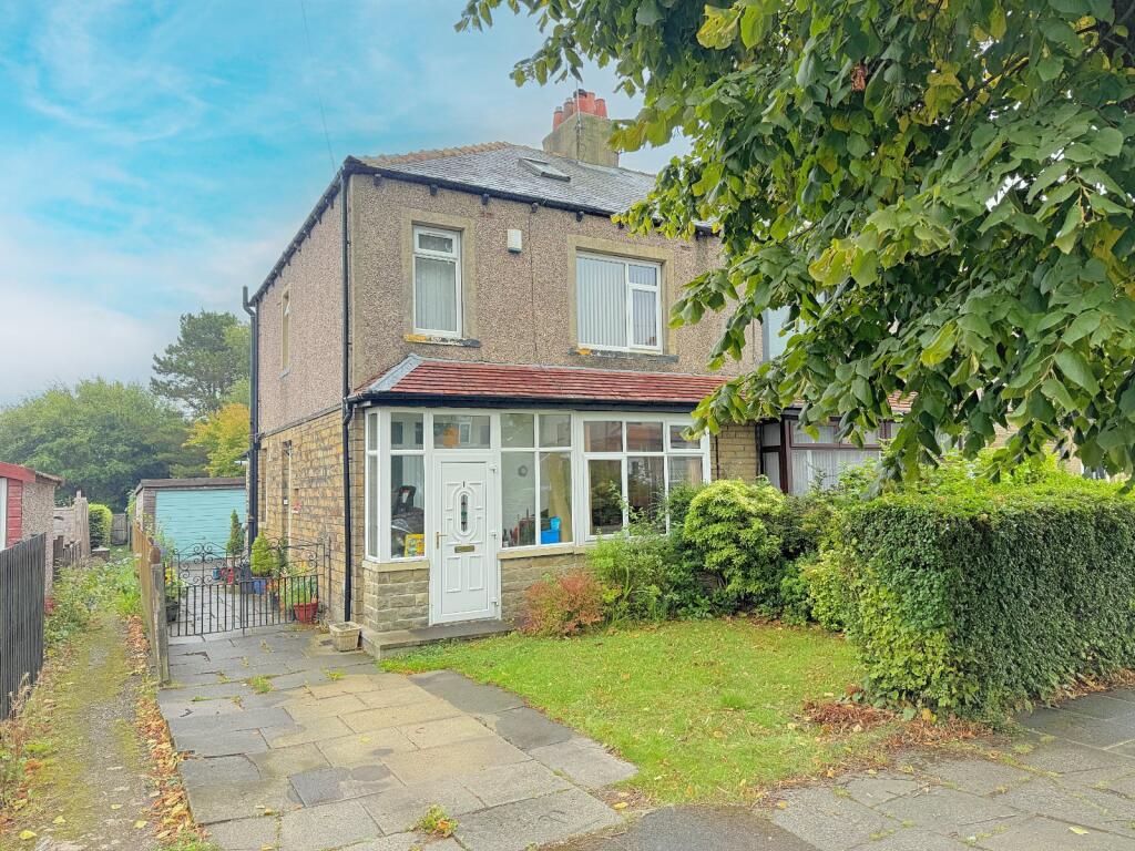 3-bed semi-detached on Lindley Drive, Off Poplar Grove, Bradford, BD7, £215,000