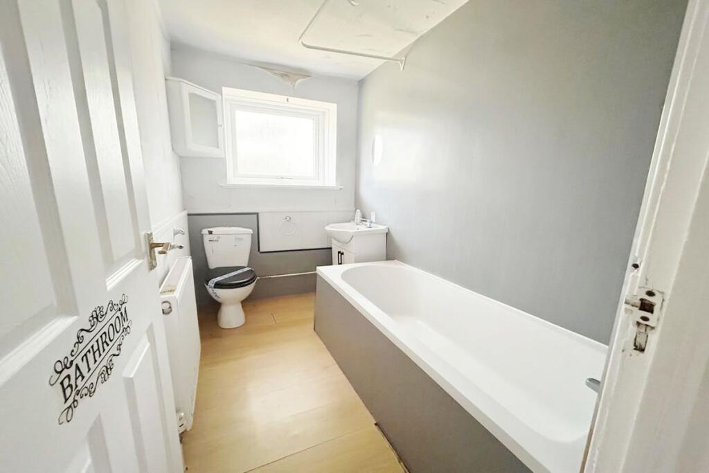Apartment in Paisley, Inverclyde - More