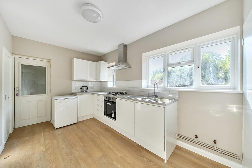House in Redhill - View 5