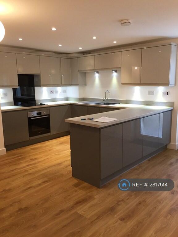 Main image of property: Upper Bath Road, Thornbury, Bristol, BS35