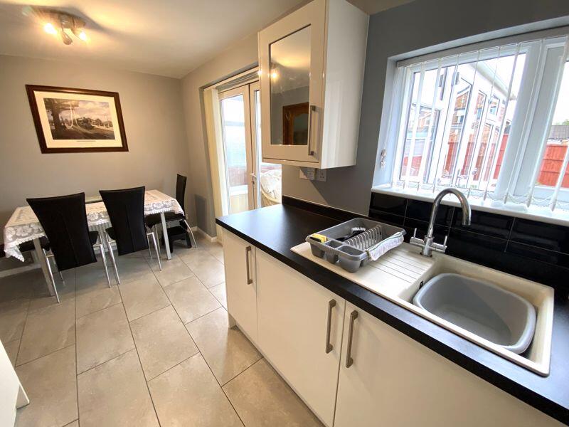 Warwick Gardens, Lindley Park, Nuneaton photo 3