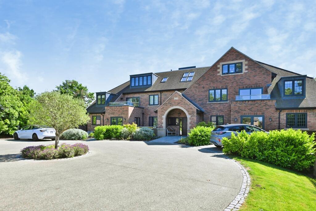 Main image of property: Nicker Hill, Keyworth, Nottingham