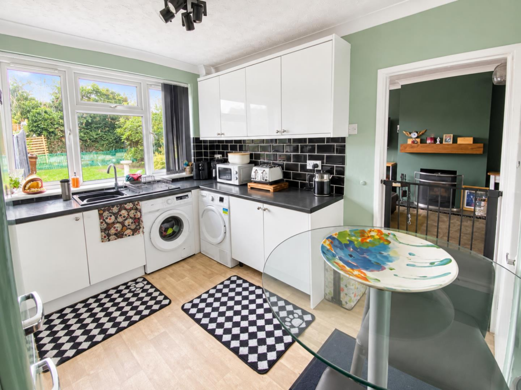 House in Northampton - View 5
