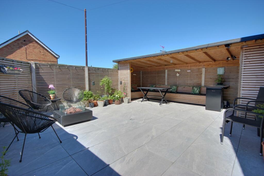3A Queensway, Woodmansey, Beverley photo 2