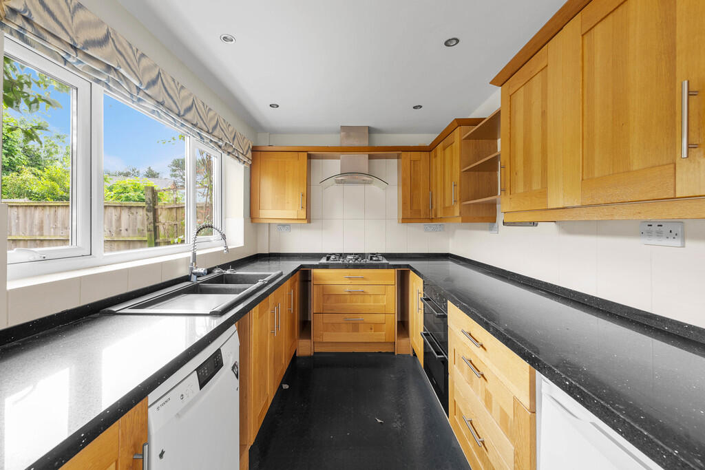 Horrocks Road, Upton photo 3