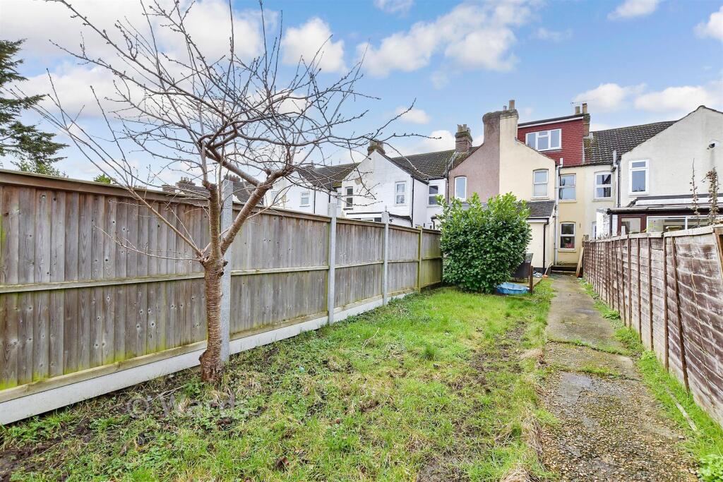 Bramley Road, Snodland, Kent photo 2
