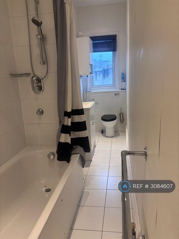 Apartment in London, Earl's Court - View 4