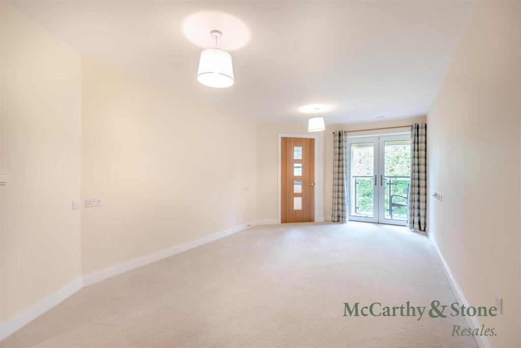 Apartment in Wolverhampton - View 3