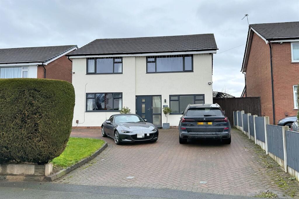 Main image of property: Carrington Lane, Sale, M33