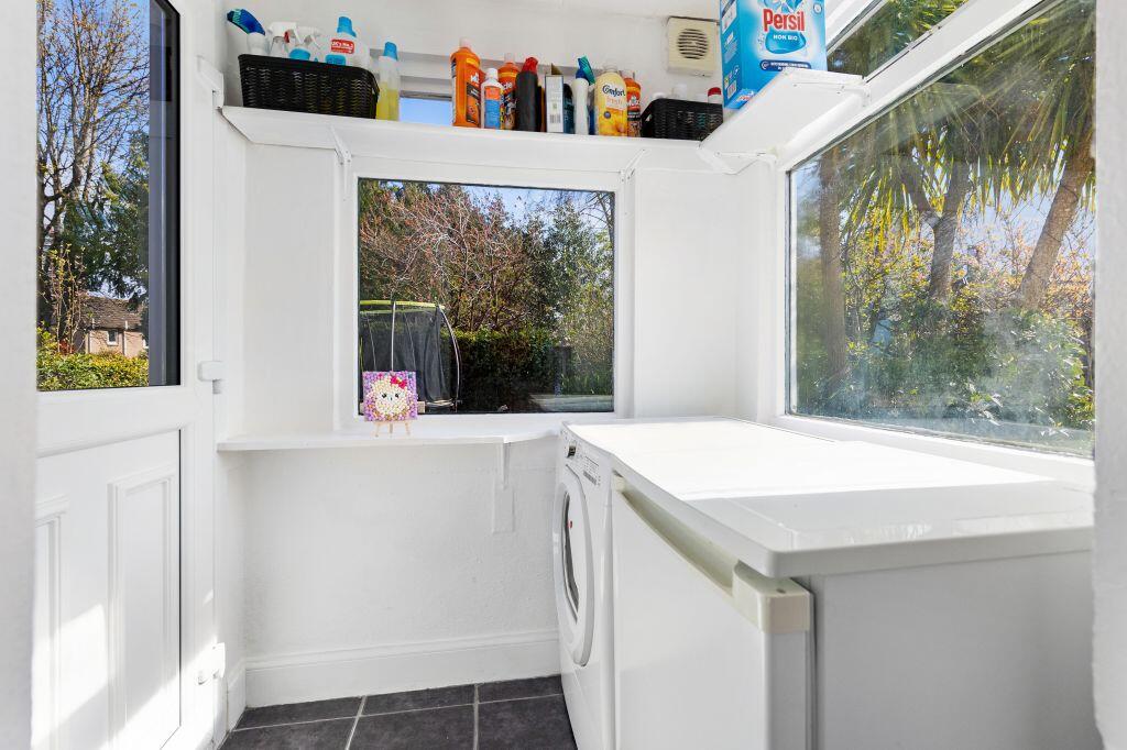 54 Silverknowes Parkway, Silverknowes, Edinburgh, EH4 5LA - More