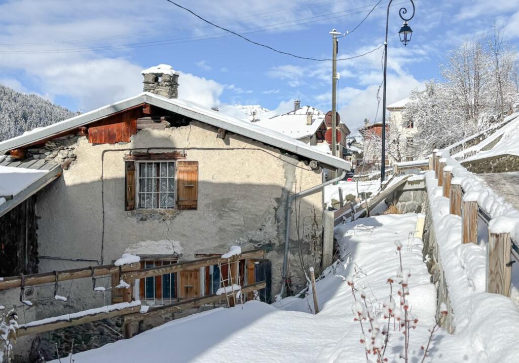 Main image of property: 73210 peisey-nancroix