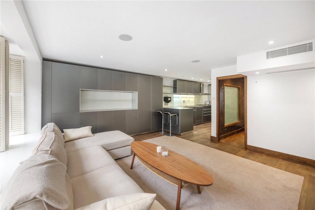 House in London - View 5