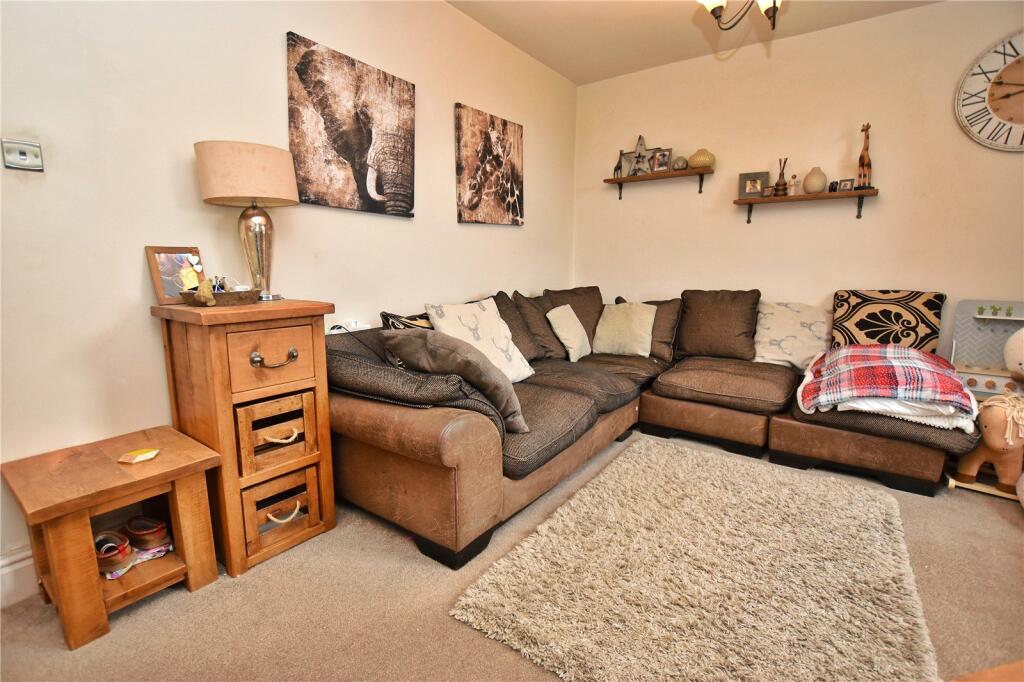 House in High Peak, Tintwistle - View 5