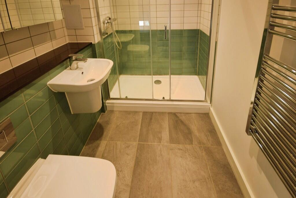 Apartment in Stoke-on-Trent - View 5