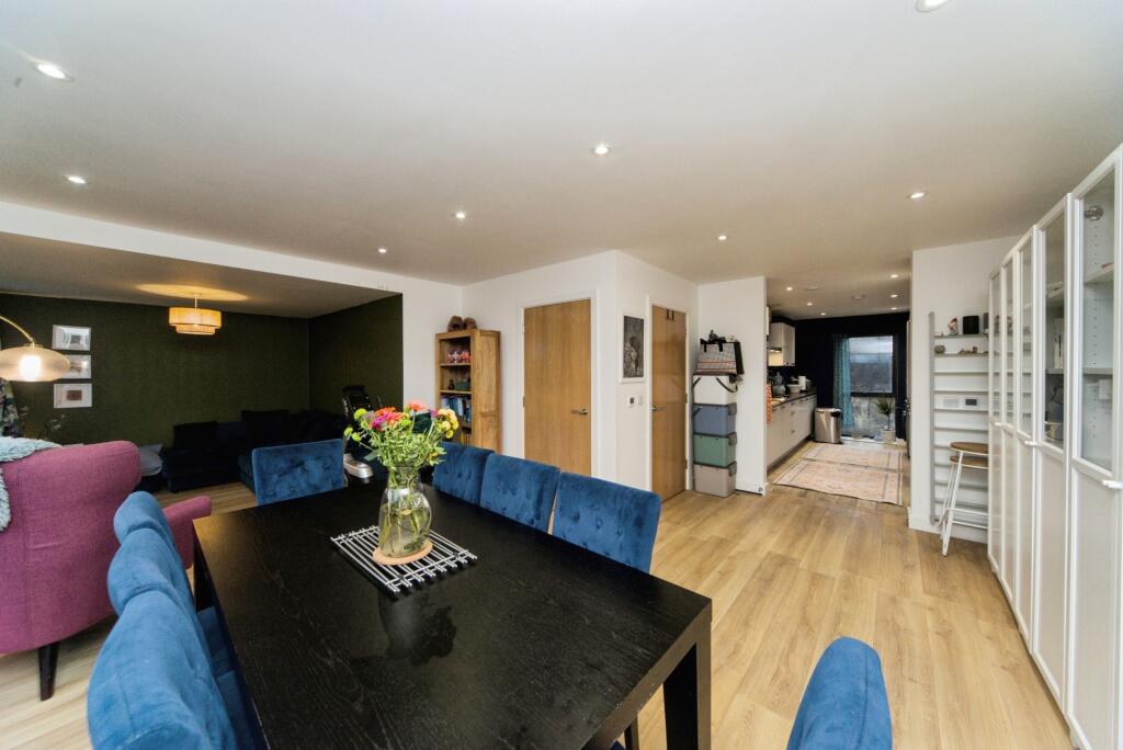House in Eastbourne, East Sussex - View 5