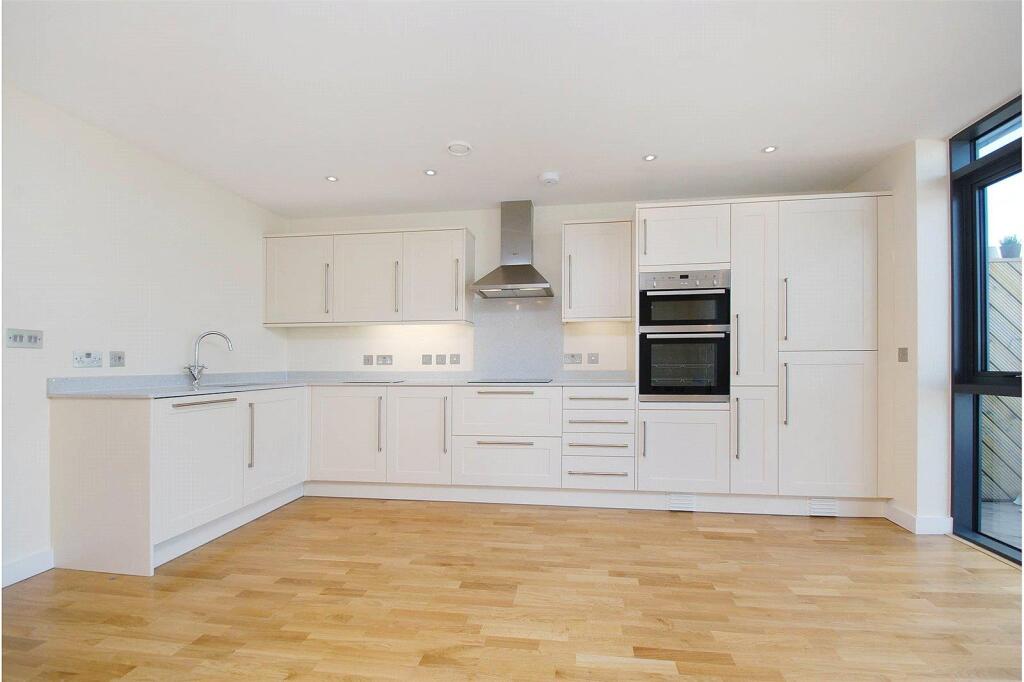 Main image of property: The Drapery, 133 Axminster Road