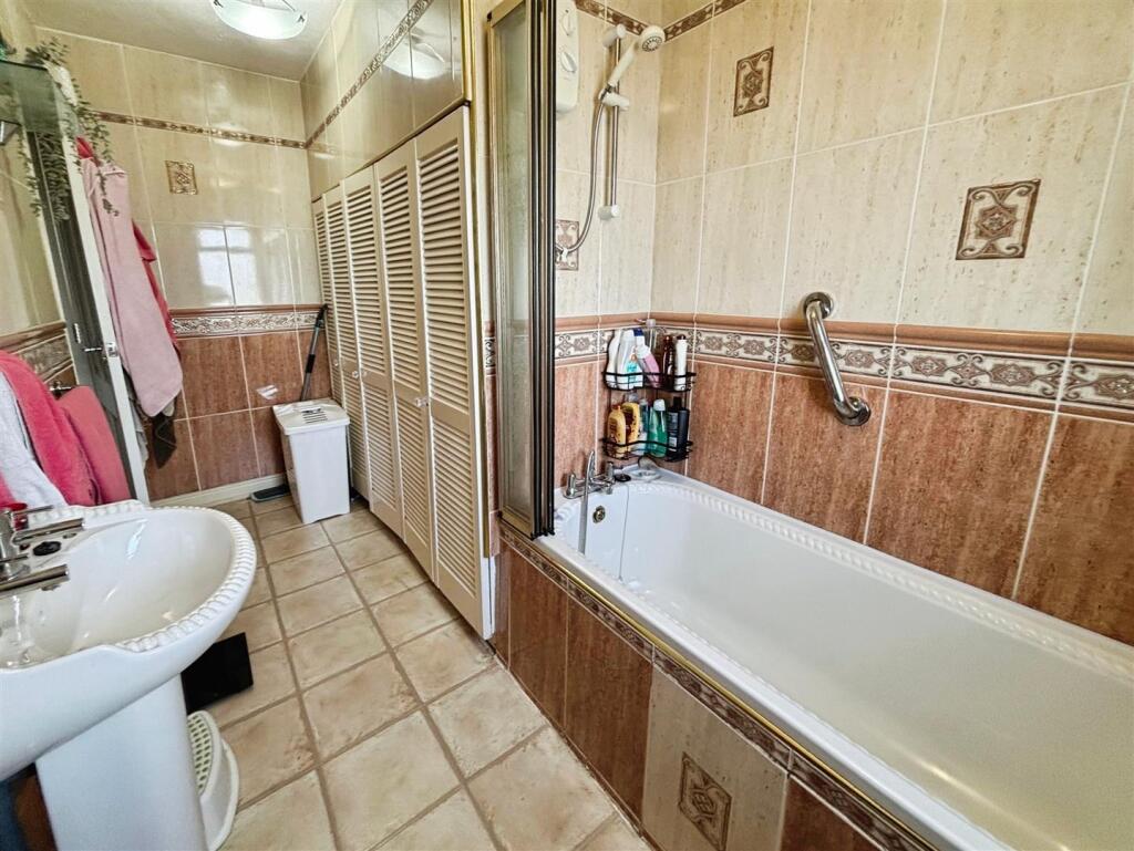 Additional image 16 of Briggs Avenue, Bradford, BD6 3AS