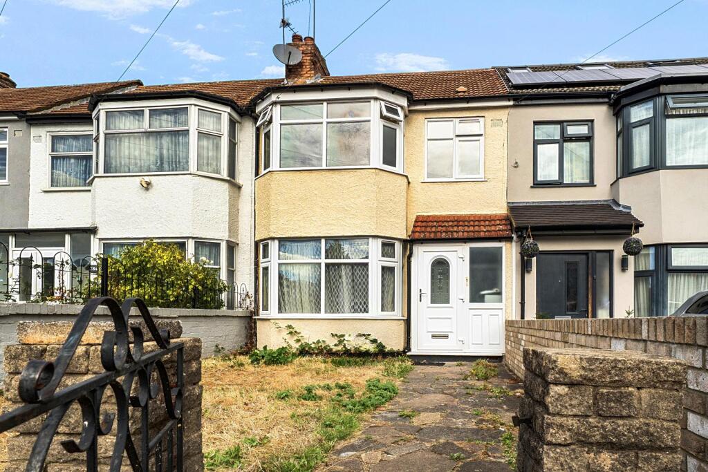 Main image of property: Broadlands Avenue, ENFIELD, EN3 5AF
