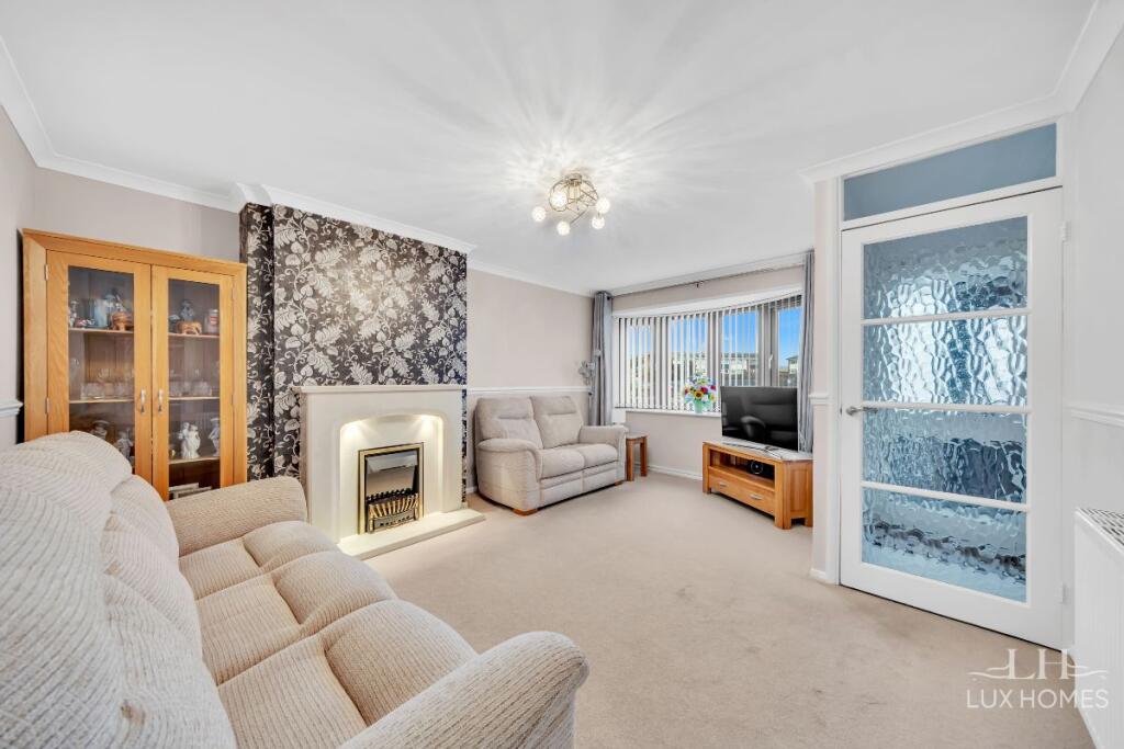 House in London, Elm Park - View 5