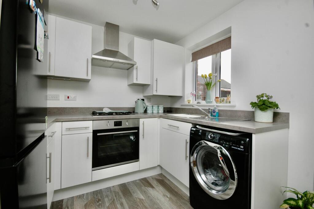 Sintering Crescent, Wakefield photo 4