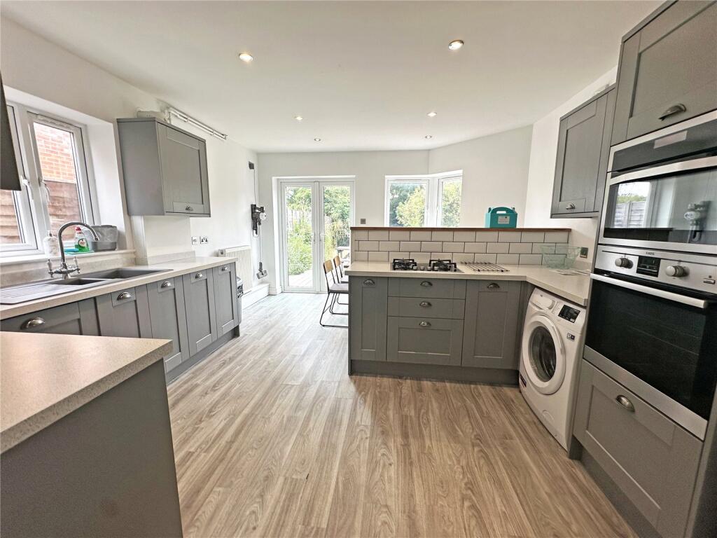 House in Southampton - More