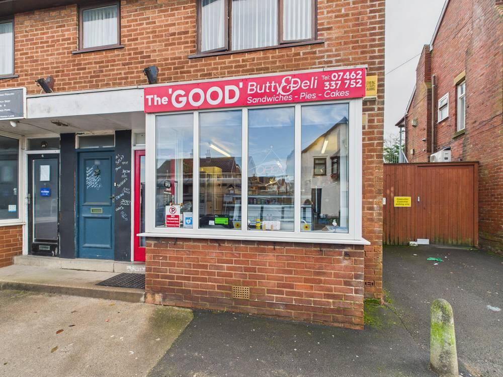 Main image of property: 8 Blackpool Road, Poulton Le Fylde, FY6 7QA