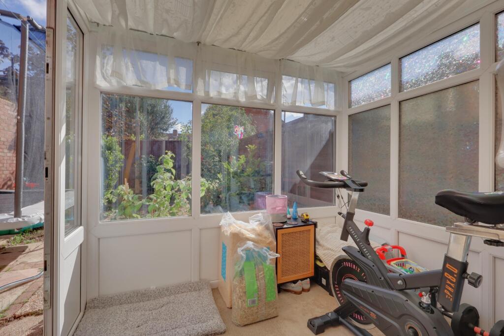 House in Havant, West Leigh - More