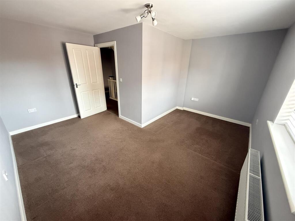 Jeque Place, Burton-On-Trent photo 4