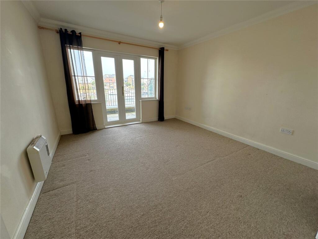 Apartment in Eastbourne, Port Moresby Place, Sovereign Harbour - More