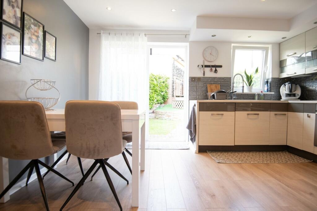 House in Wellingborough, Hatton Park - More