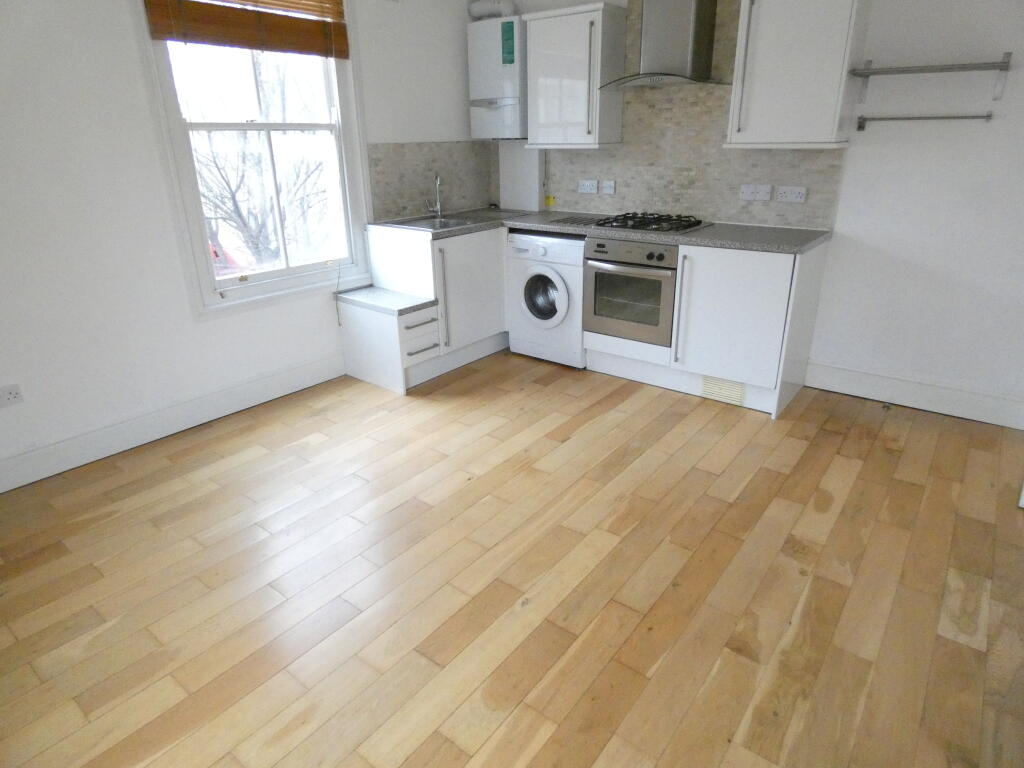 Apartment in London, Ranwell West, Bow - View 4