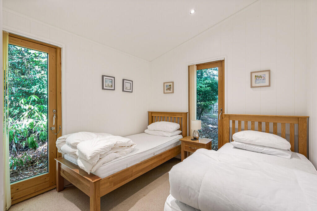 House in Teignbridge, Bovey Tracey - More