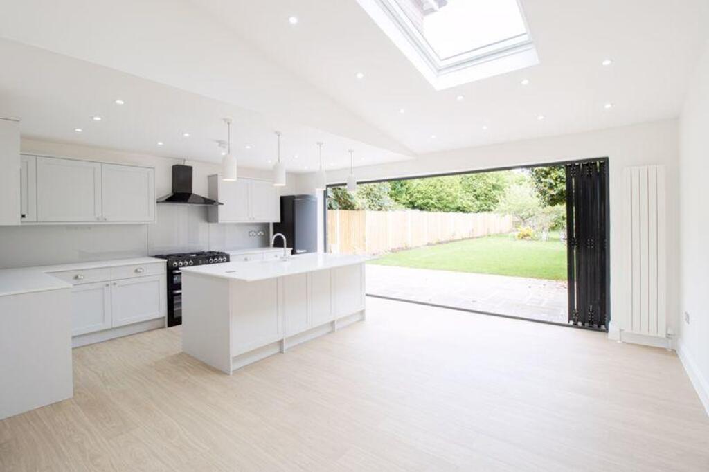 Chesworth Lane, Horsham, RH13 photo 2