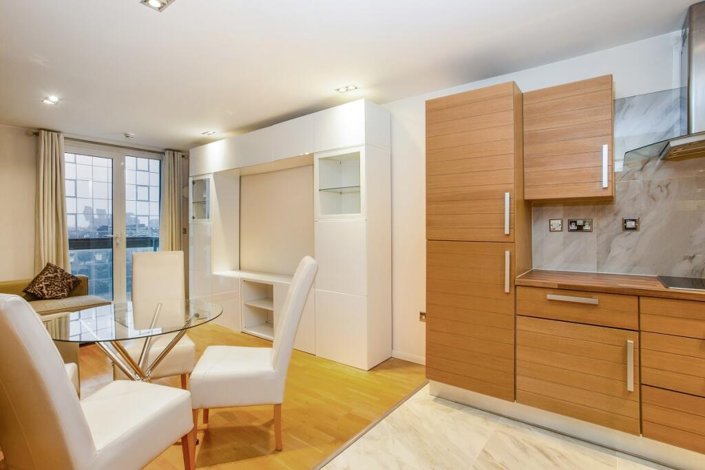 Apartment in London - View 4