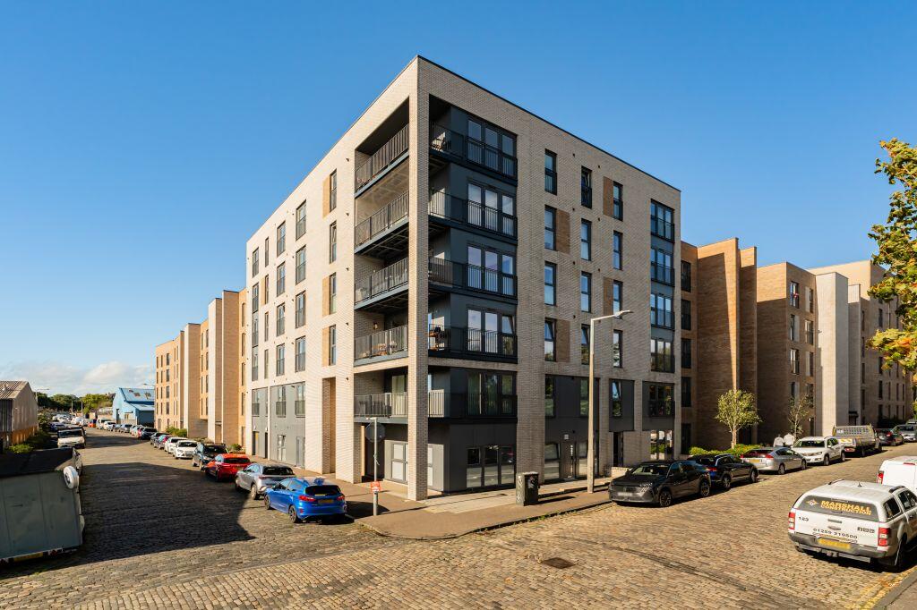 1-bed flat on 24/16 West Bowling Green Street, Edinburgh, EH6 5PB, £205,000