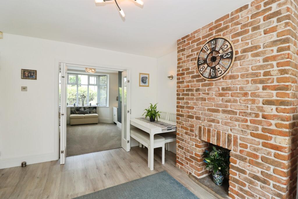 Highfield Avenue, Chesterfield, S41 photo 4