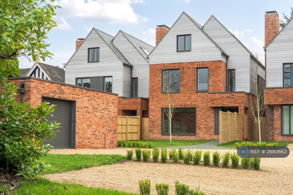 Main image of property: London Road, Liphook, GU30