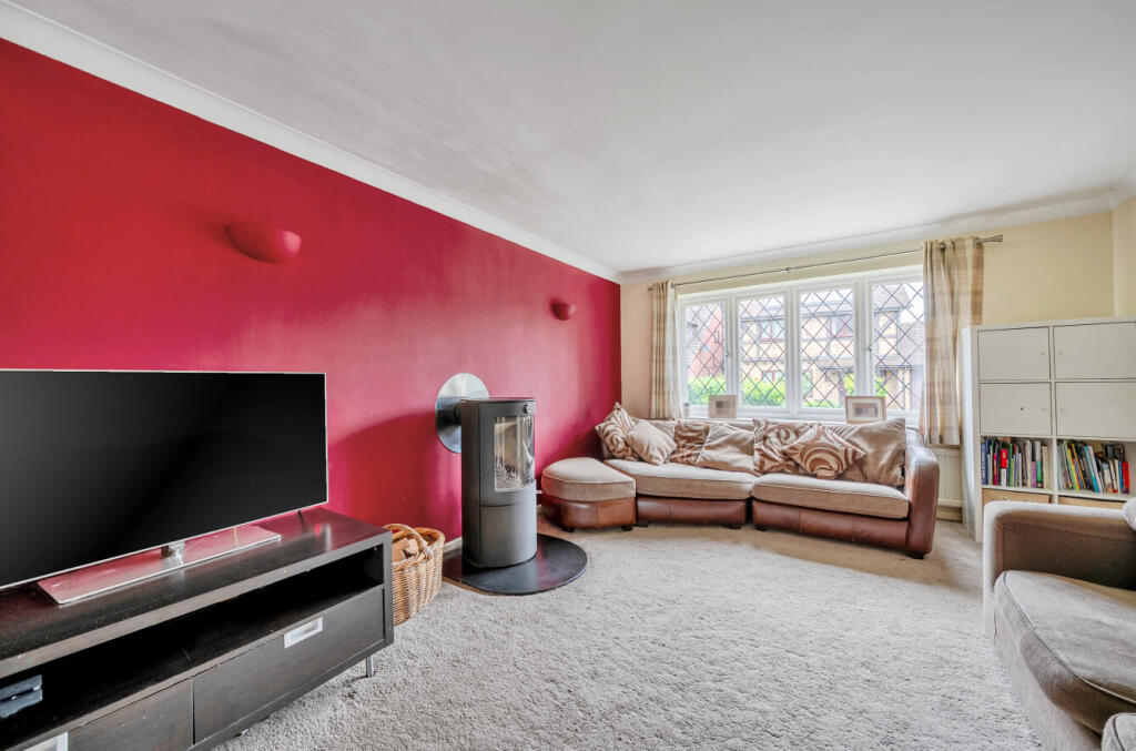 Armadale Road, Woking, Surrey, GU21 - View 4