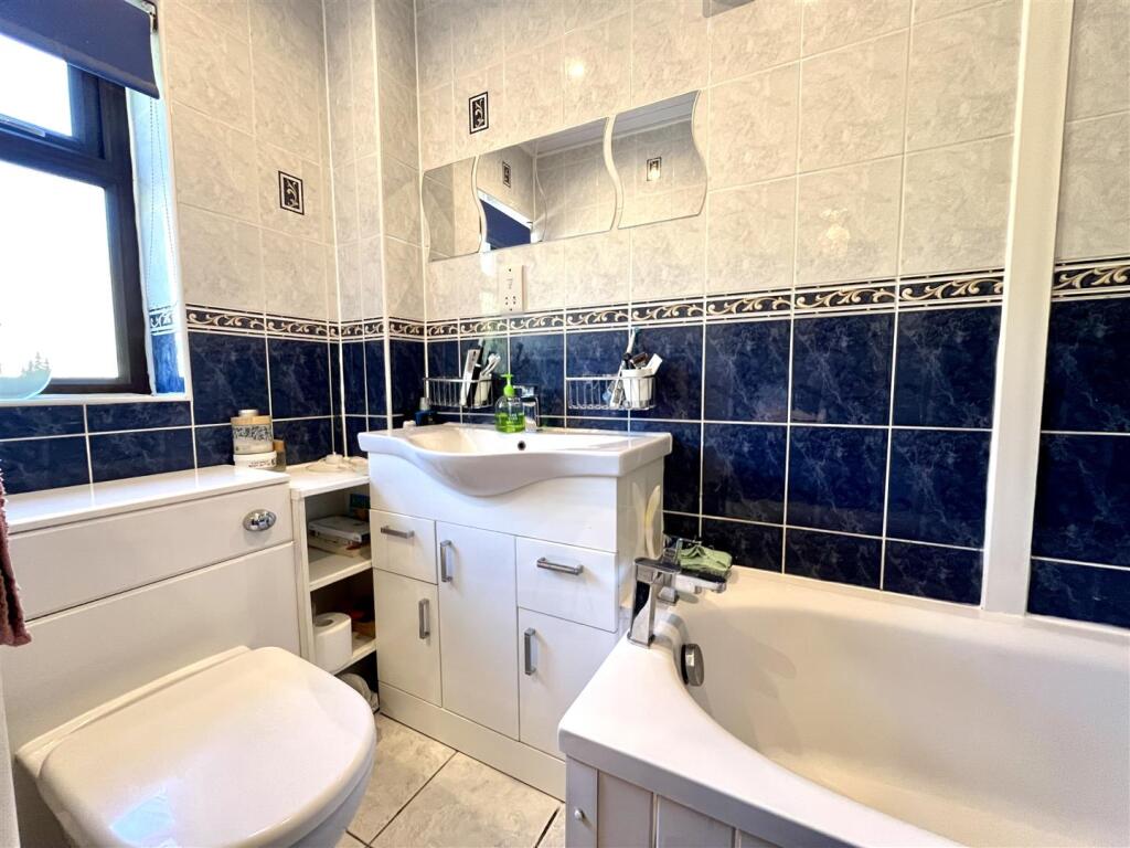 Additional image 14 of Crownest Lane, Bingley