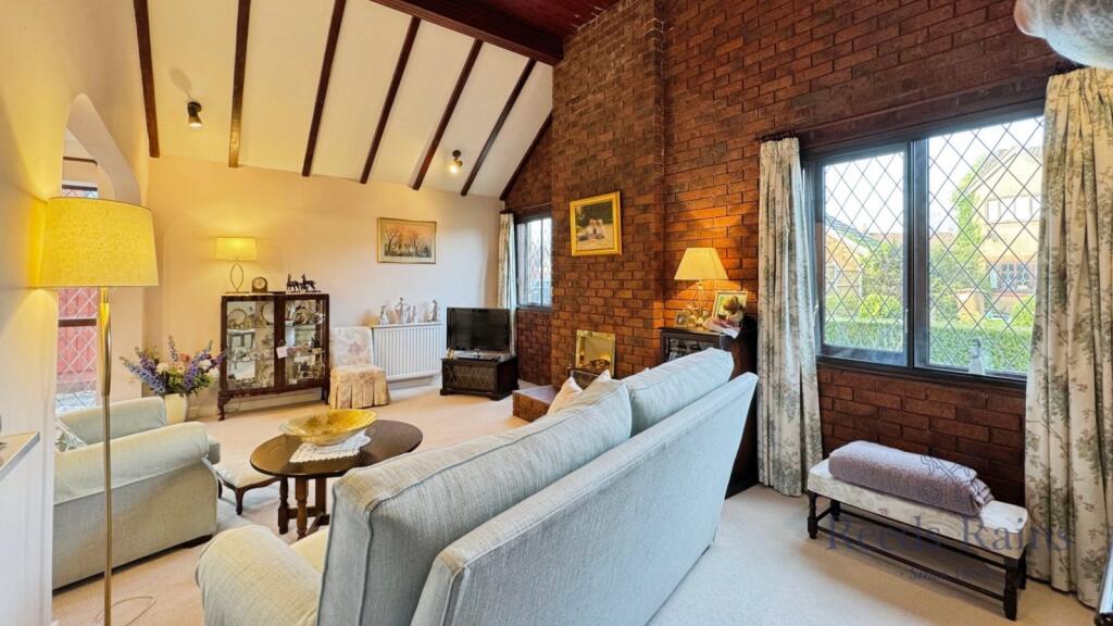 Main image of property: The Oaks, Walton-le-Dale, Preston, Lancashire, PR5