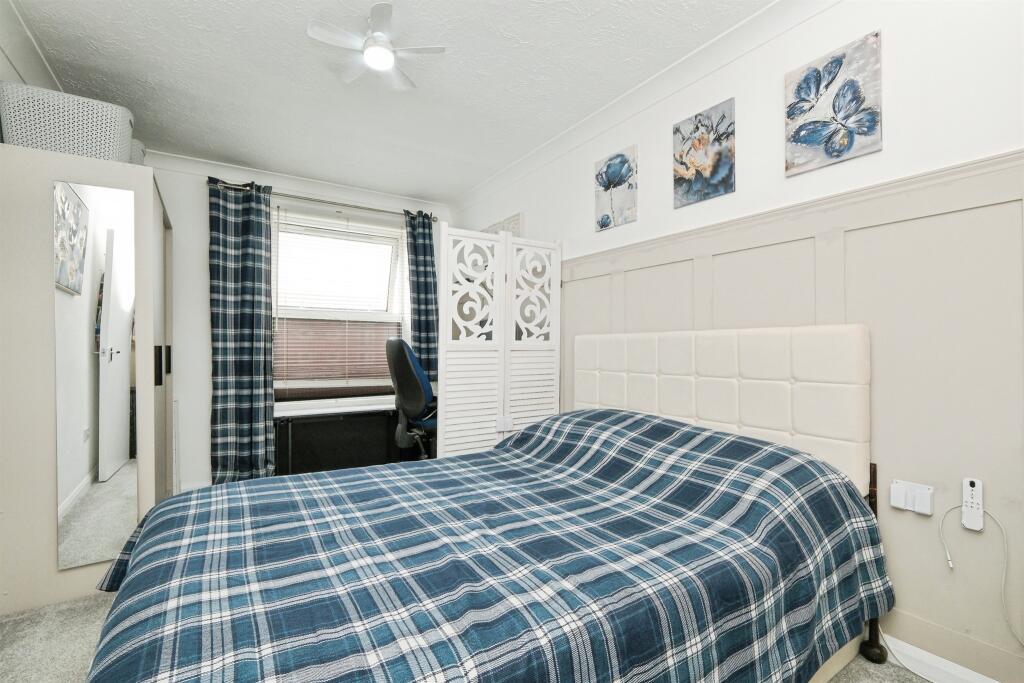 The Causeway, Seaford photo 5