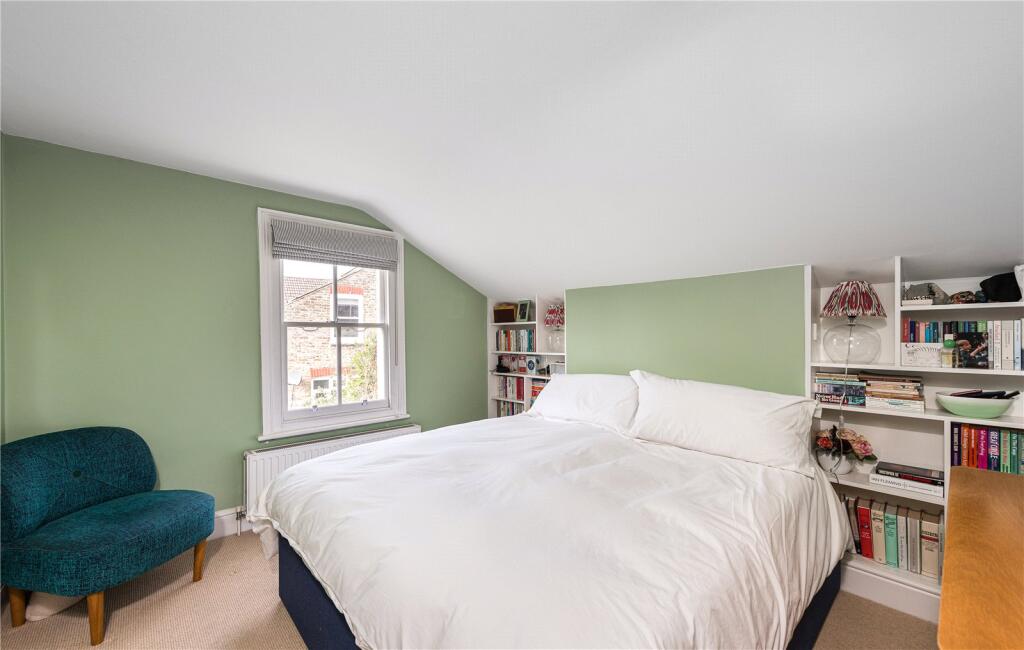 Apartment in London - View 5