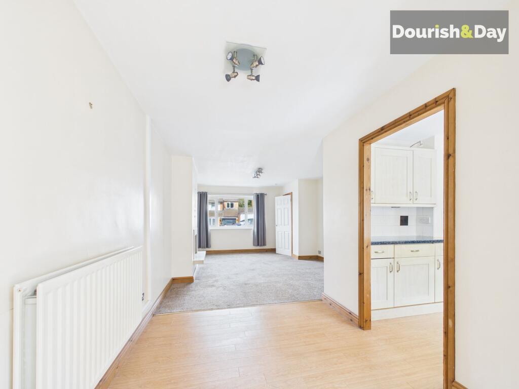 House in Stoke-on-Trent - More