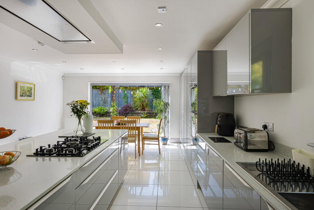 House in Nottingham - View 2