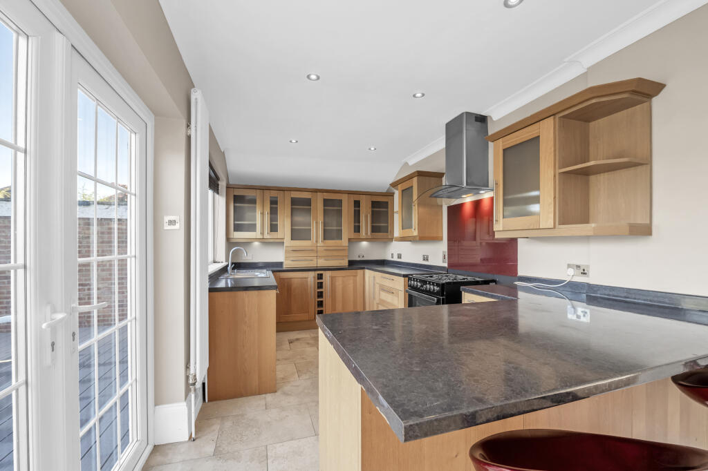 House in West Suffolk, Priors Estate, Bury St Edmunds - View 5