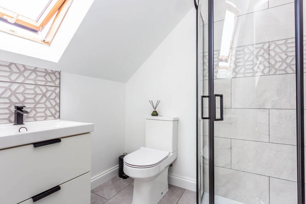 House in Rushden, North Northamptonshire - View 5