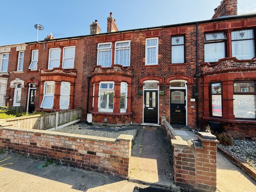 4-bed terraced on Hamilton Road, Great Yarmouth, £230,000