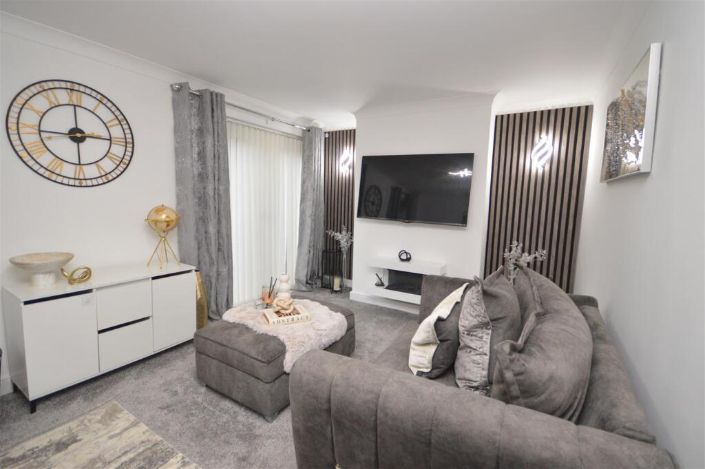 Main image of property: Carleton Glen, Pontefract