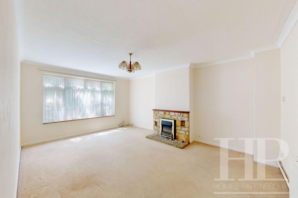 Tilgate Way, Crawley, RH10 photo 2